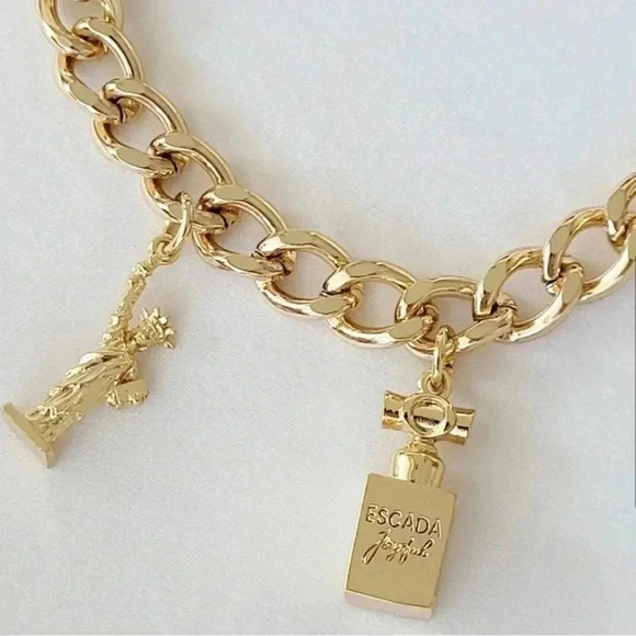 ESCADA Women’s 1990s Joyful Gold Tone Curb Charm Bracelet Pre-Owned - Picture 4 of 6
